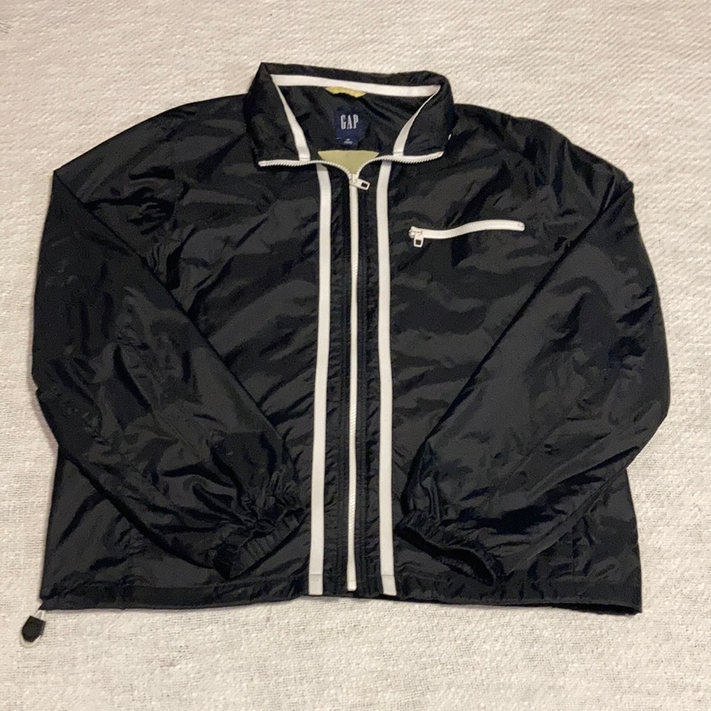 GAP Men’s XL Black Windbreaker With Zip-Away Hood